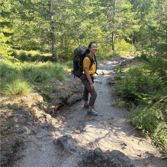 Meet your Posher, Lorie - Picture 1 of 1